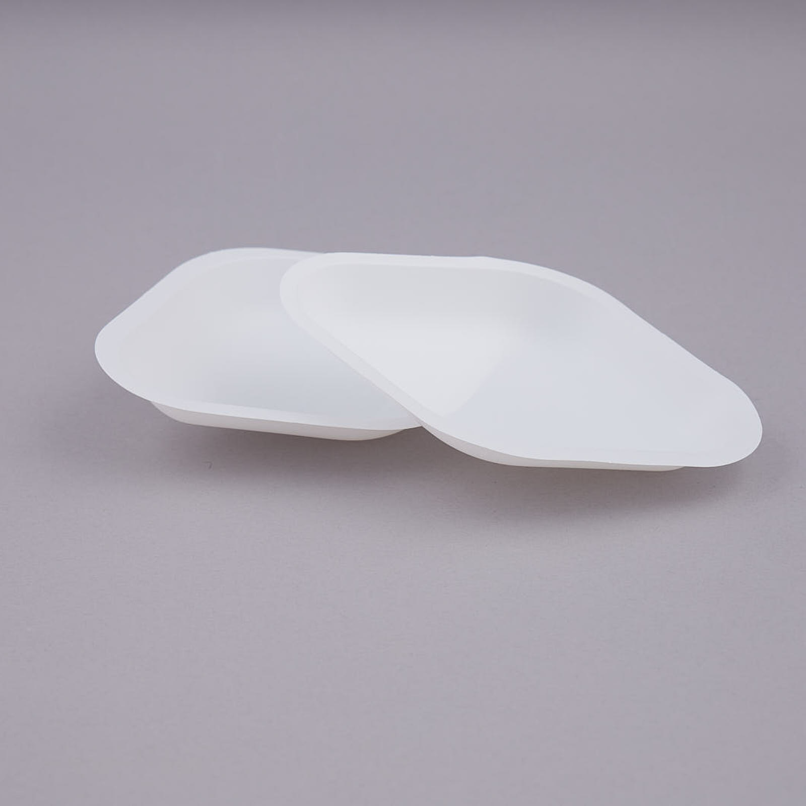 Weighing dishes PS 100 ml diamant shaped white  96 x 134.5 x 18....